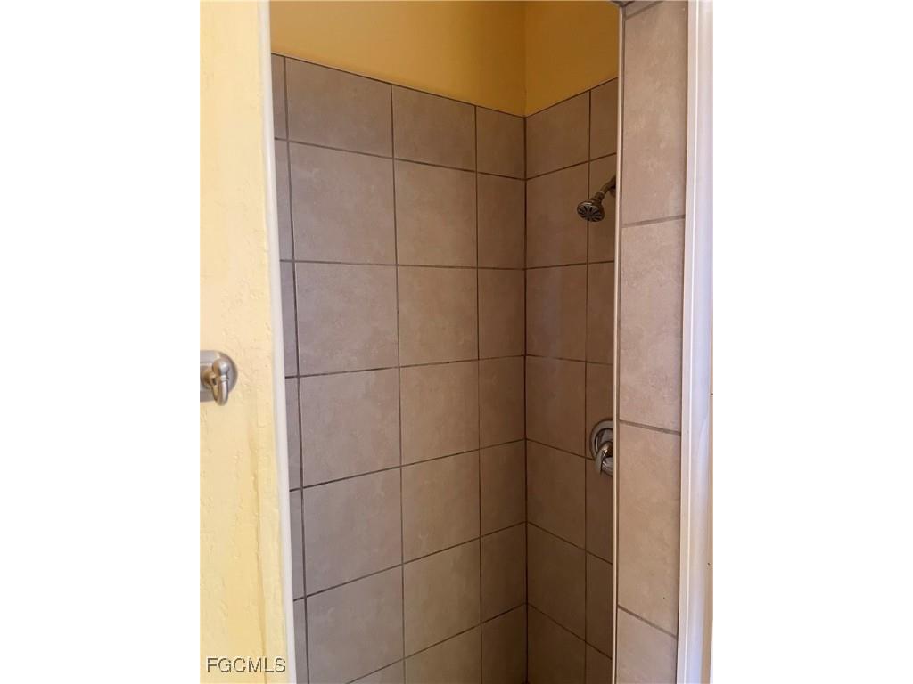 2533 Deerfield Lake Court Cape Coral FL 33909 2025018681 image44