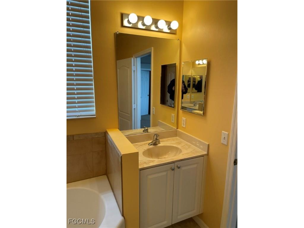 2533 Deerfield Lake Court Cape Coral FL 33909 2025018681 image47