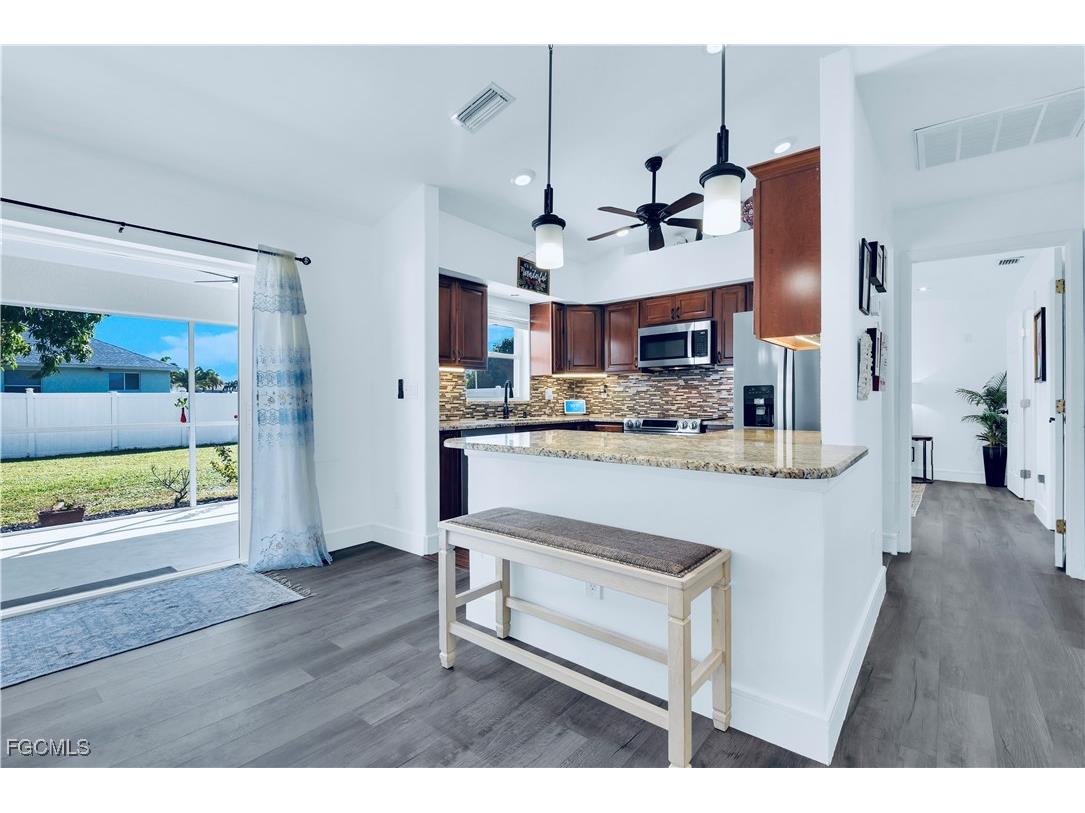 2533 SW 26th Avenue Cape Coral FL 33914 2025025297 image9