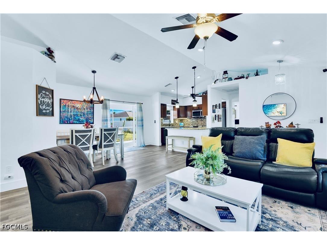 2533 SW 26th Avenue Cape Coral FL 33914 2026018720 image3