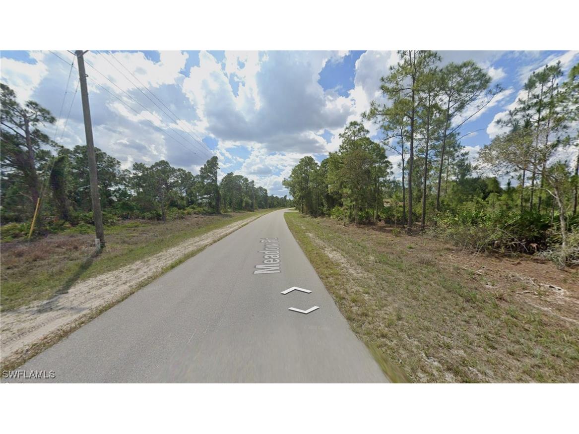 2534 Meadow Road Lehigh Acres FL 33974 226004040 image1