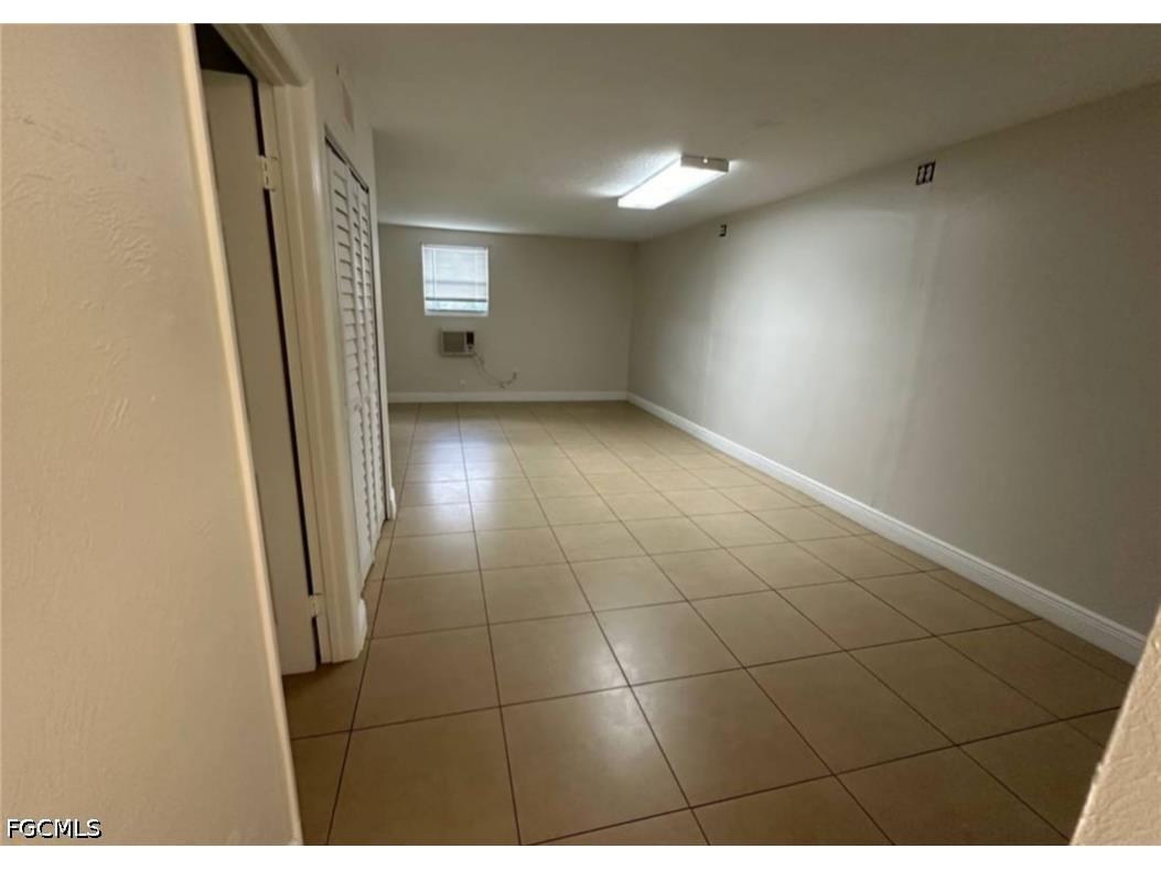 2535 Parkway Street Fort Myers FL 33901 2026015688 image2