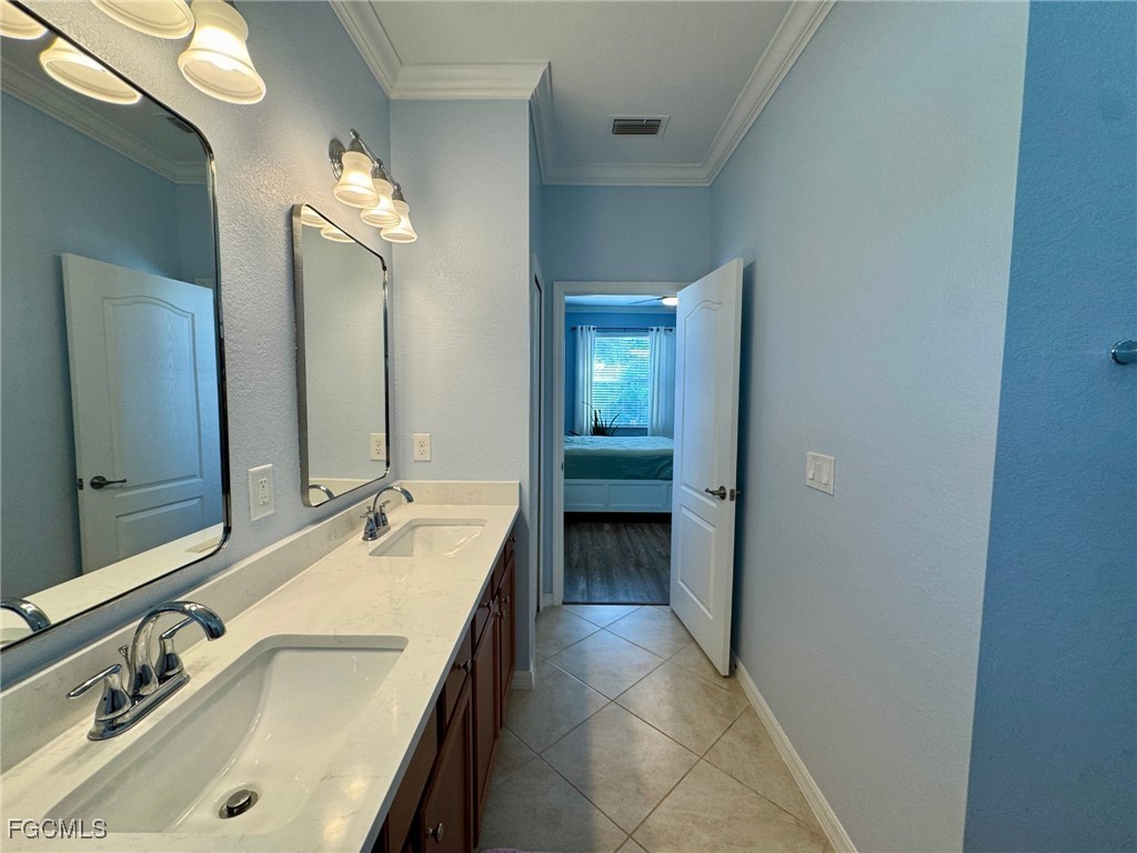 2536 Laurentina Lane Cape Coral FL 33909 2025015674 image12