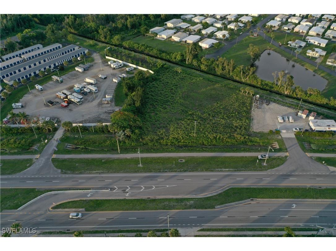2536 N Tamiami Trail North Fort Myers FL 33903 225054520 image1