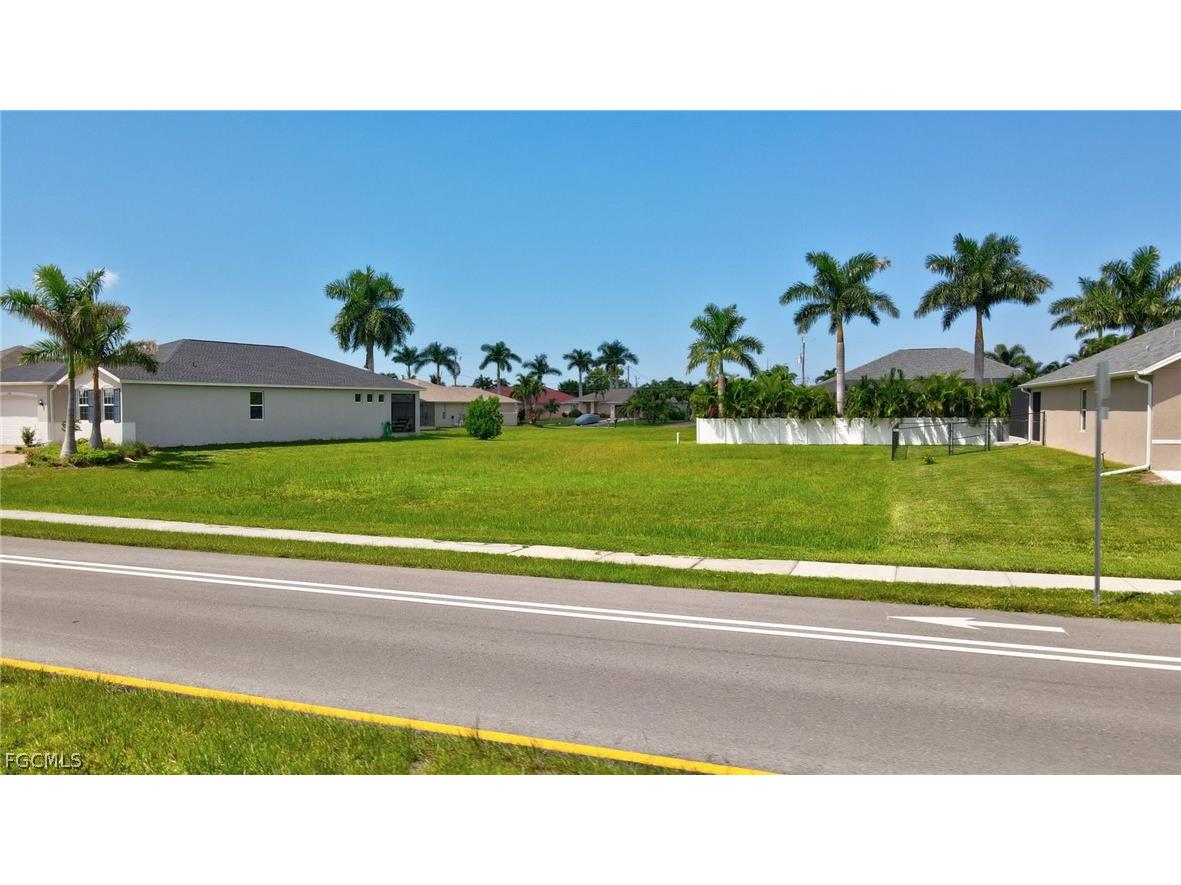 2536 Surfside Boulevard Cape Coral FL 33914 2026009075 image18
