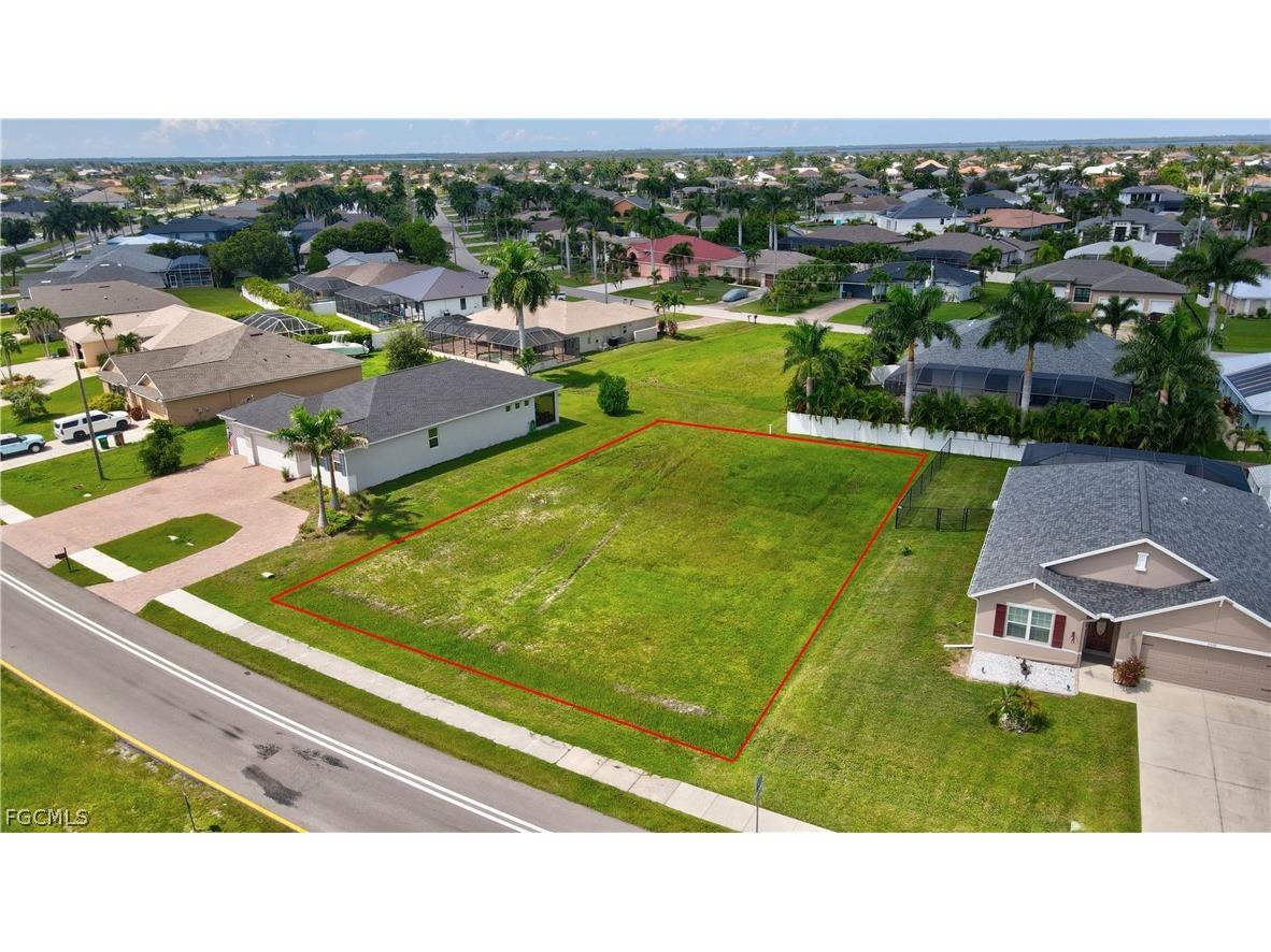 2536 Surfside Boulevard Cape Coral FL 33914 2026009075 image3