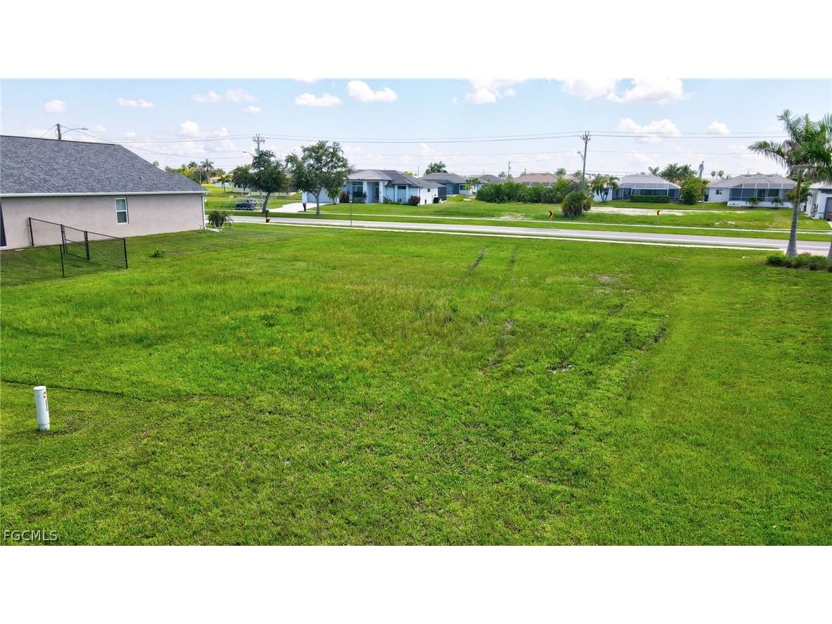 2536 Surfside Boulevard Cape Coral FL 33914 2026009075 image5