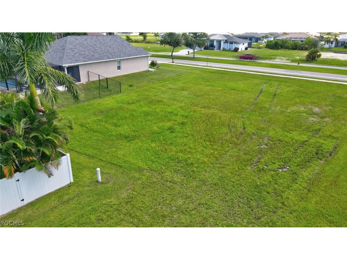 2536 Surfside Boulevard Cape Coral FL 33914 2026009075 image6