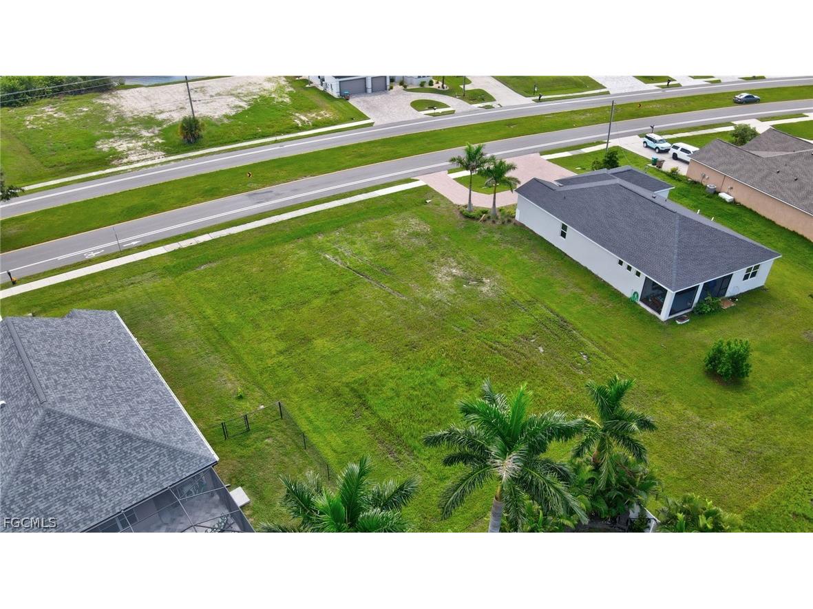 2536 Surfside Boulevard Cape Coral FL 33914 2026009075 image7