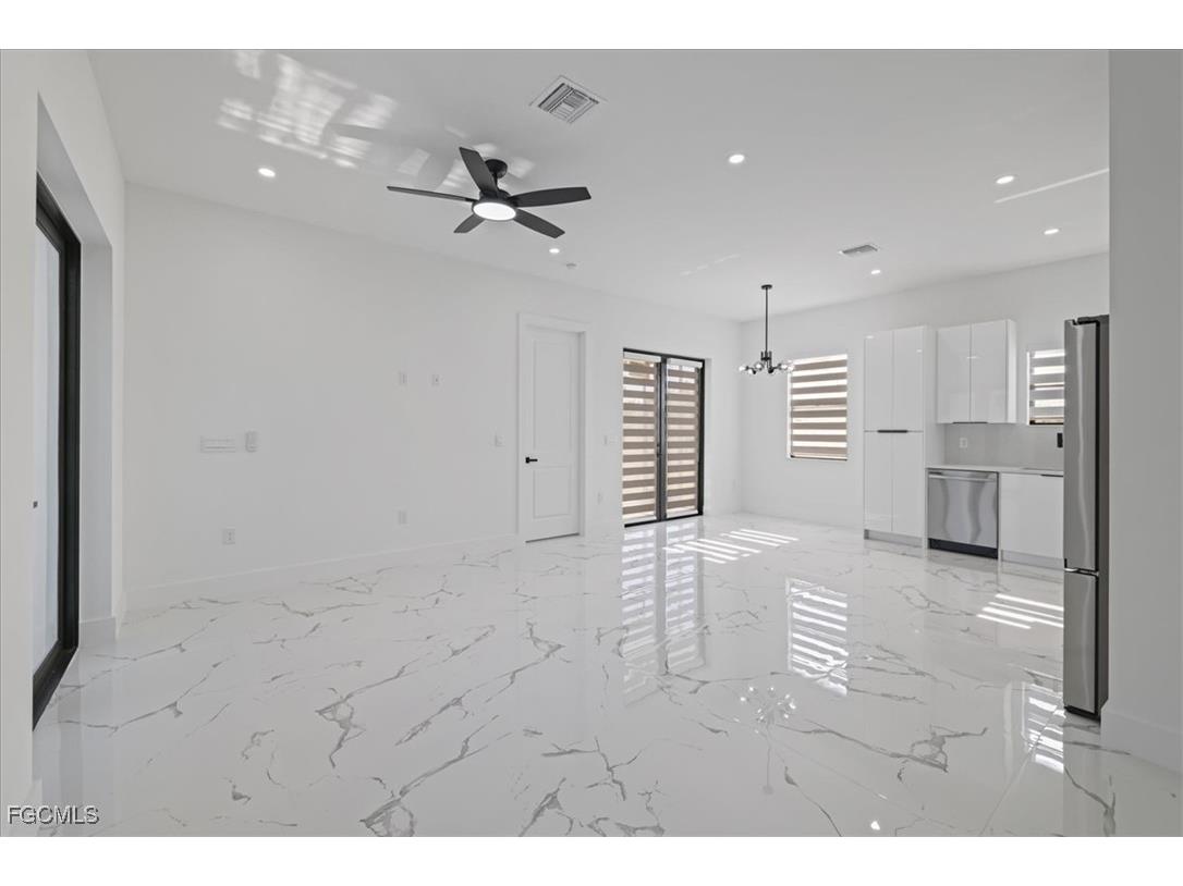 2537 Sunniland Boulevard Lehigh Acres FL 33971 2025020495 image3