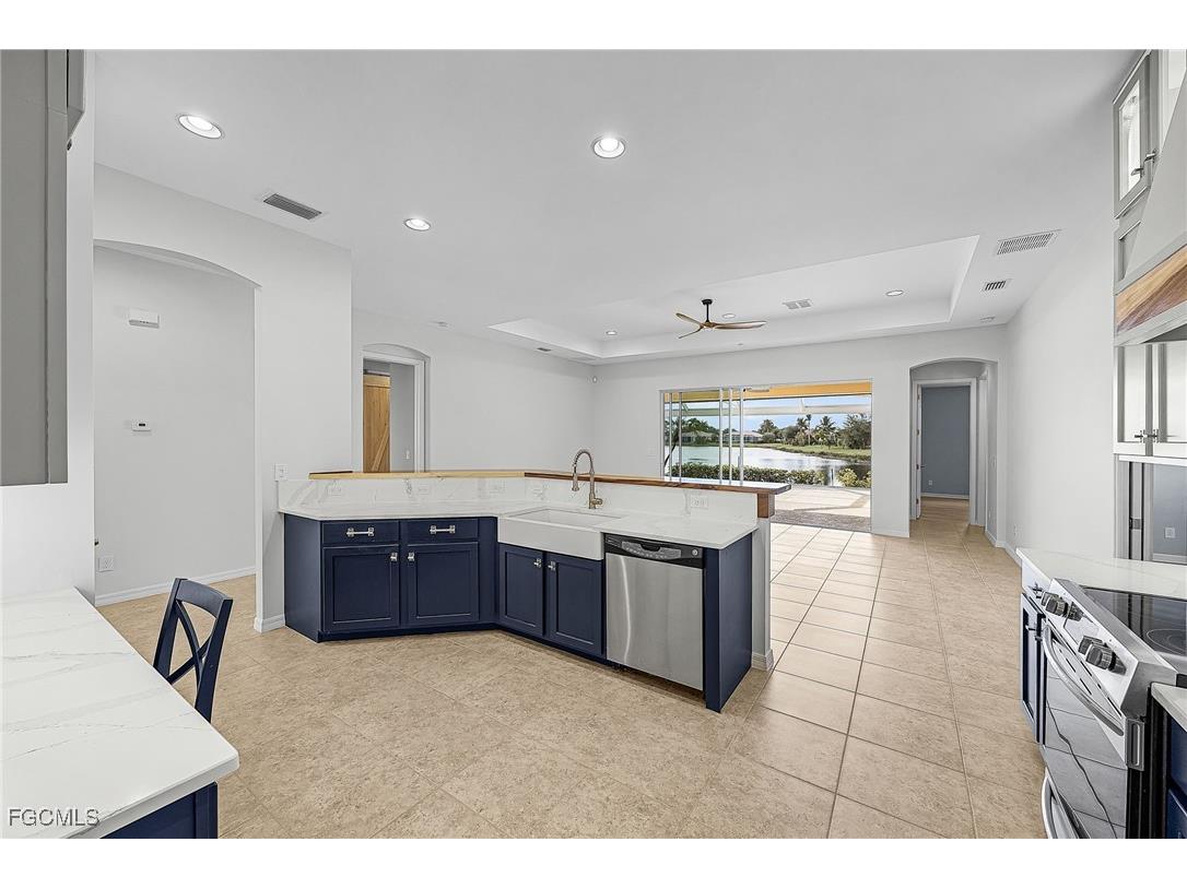 2538 Ashbury Circle Cape Coral FL 33991 2025025511 image13