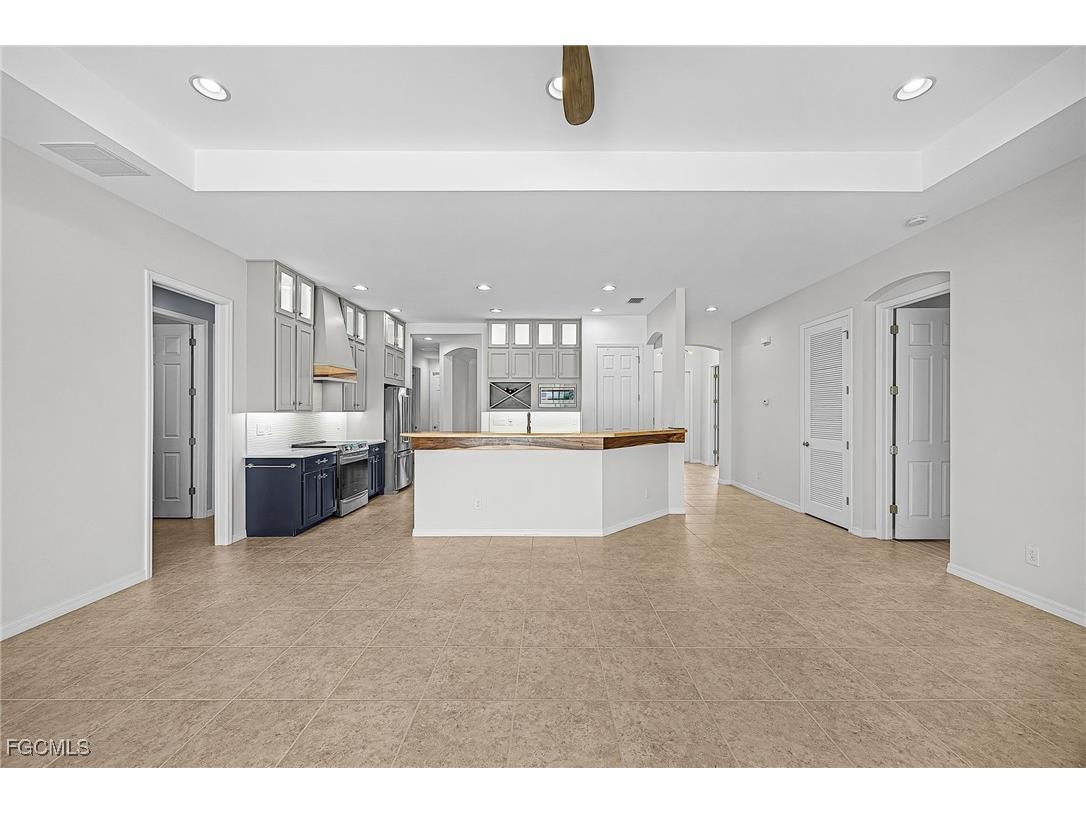 2538 Ashbury Circle Cape Coral FL 33991 2025025511 image16