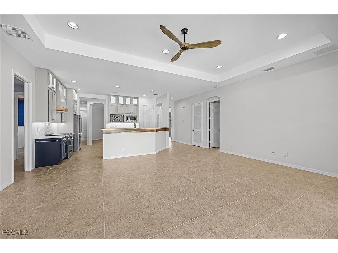 2538 Ashbury Circle Cape Coral FL 33991 2025025511 image17