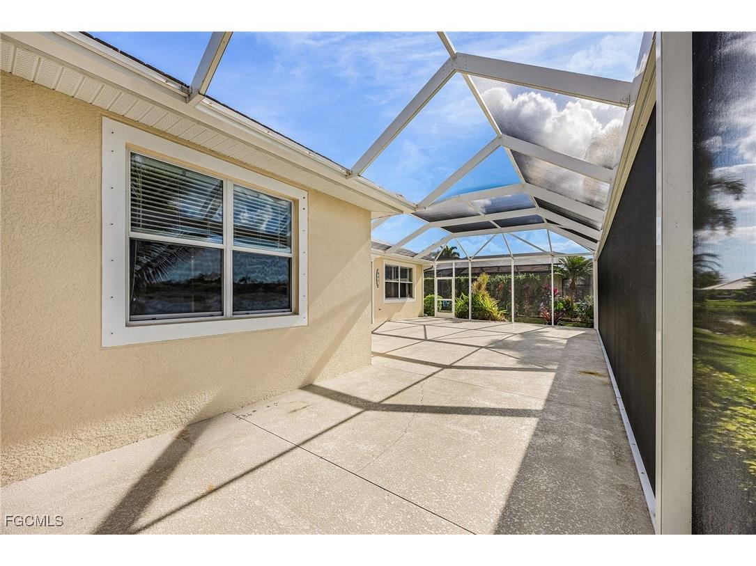 2538 Ashbury Circle Cape Coral FL 33991 2025025511 image25