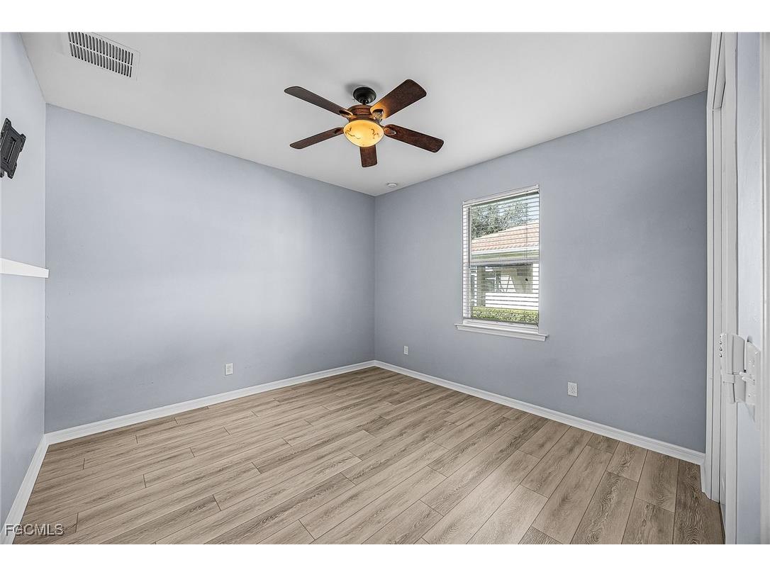 2538 Ashbury Circle Cape Coral FL 33991 2025025511 image35