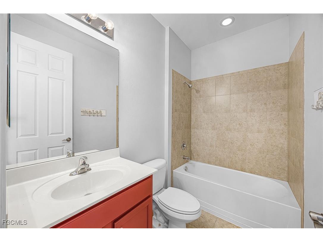 2538 Ashbury Circle Cape Coral FL 33991 2025025511 image37