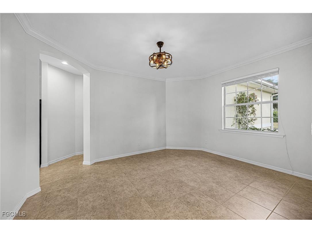 2538 Ashbury Circle Cape Coral FL 33991 2025025511 image6