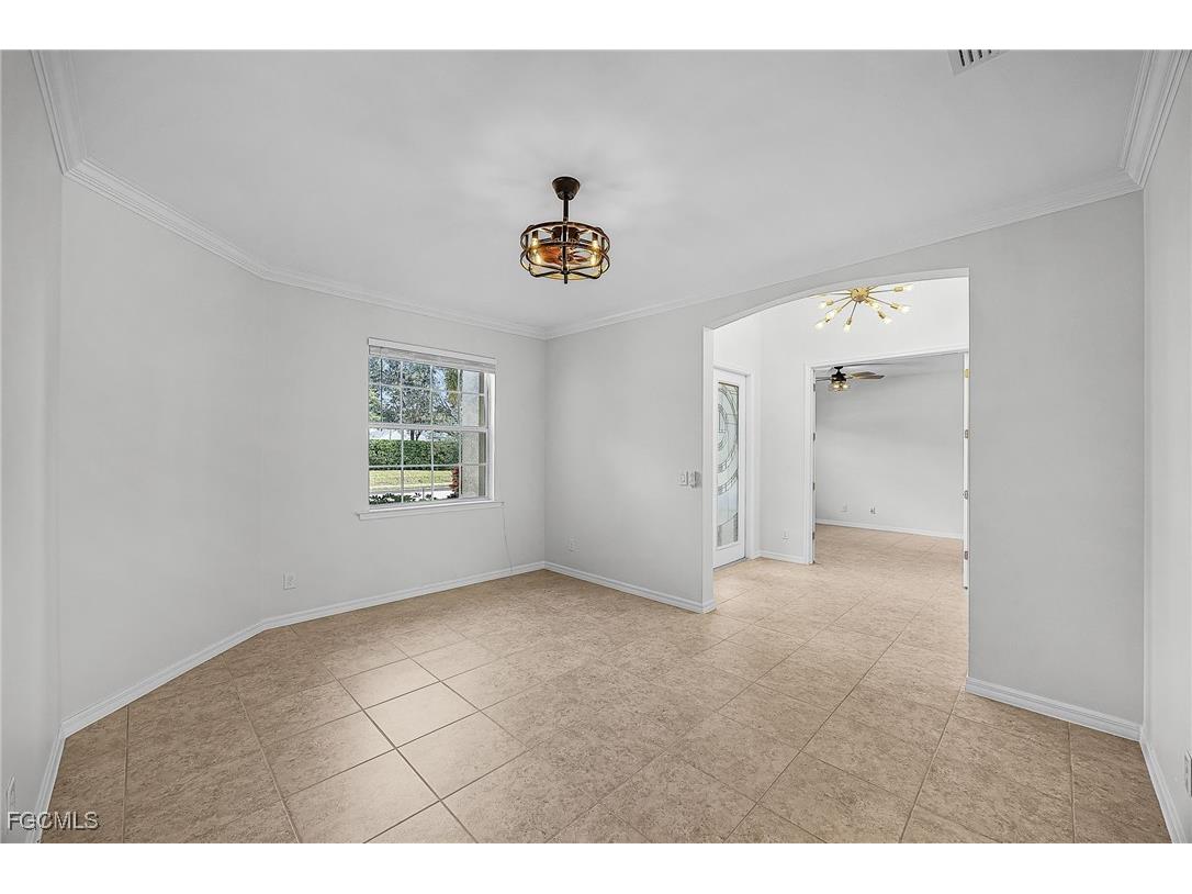 2538 Ashbury Circle Cape Coral FL 33991 2025025511 image7