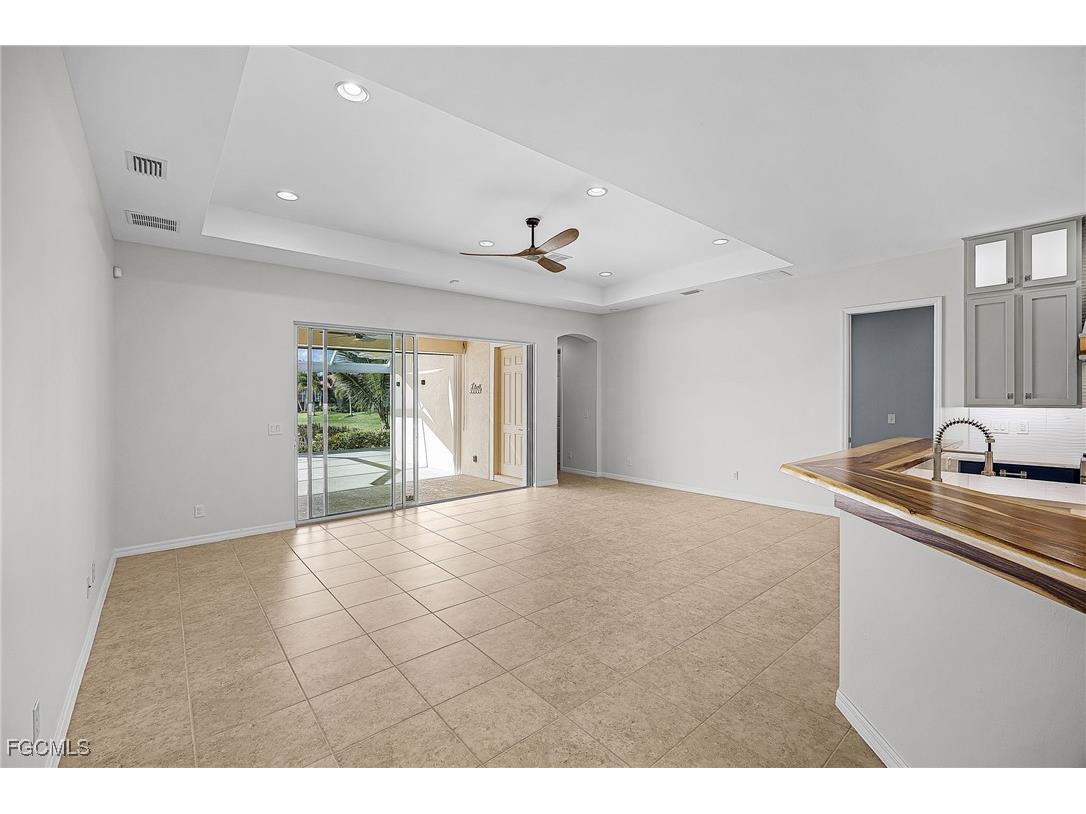 2538 Ashbury Circle Cape Coral FL 33991 2025025511 image9