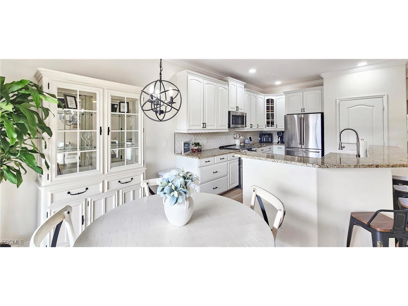2538 Blackburn Circle Cape Coral FL 33991 2026002788 image11