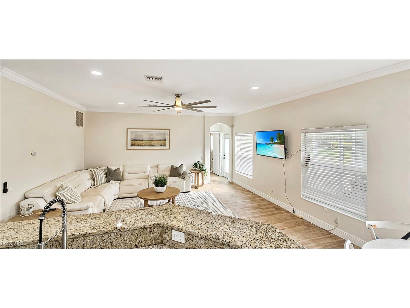 2538 Blackburn Circle Cape Coral FL 33991 2026002788 image15