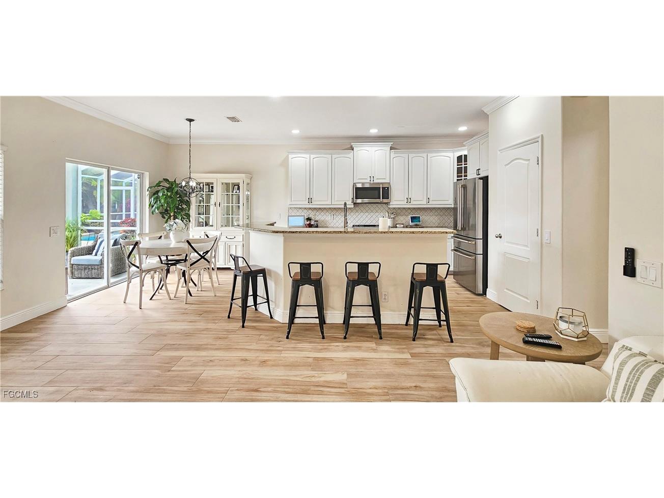 2538 Blackburn Circle Cape Coral FL 33991 2026002788 image2
