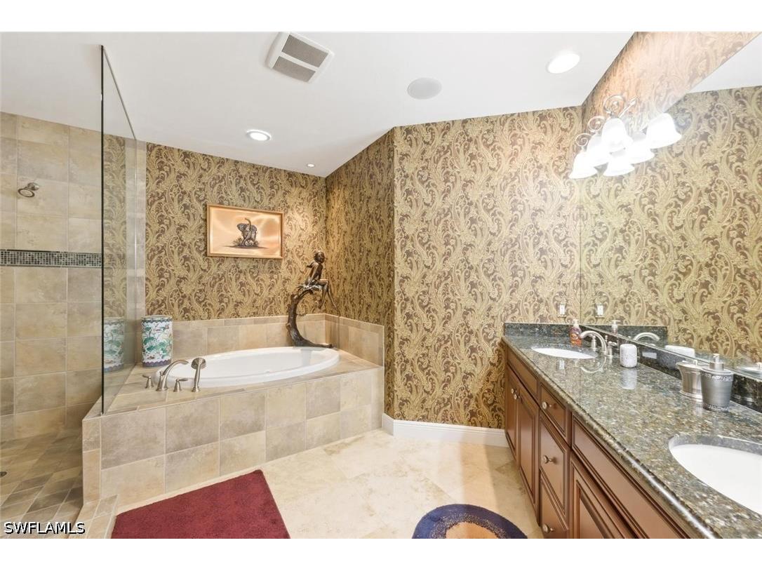 2538 Marquesa Royale Lane #PH 5-301 Naples FL 34109 226014407 image32