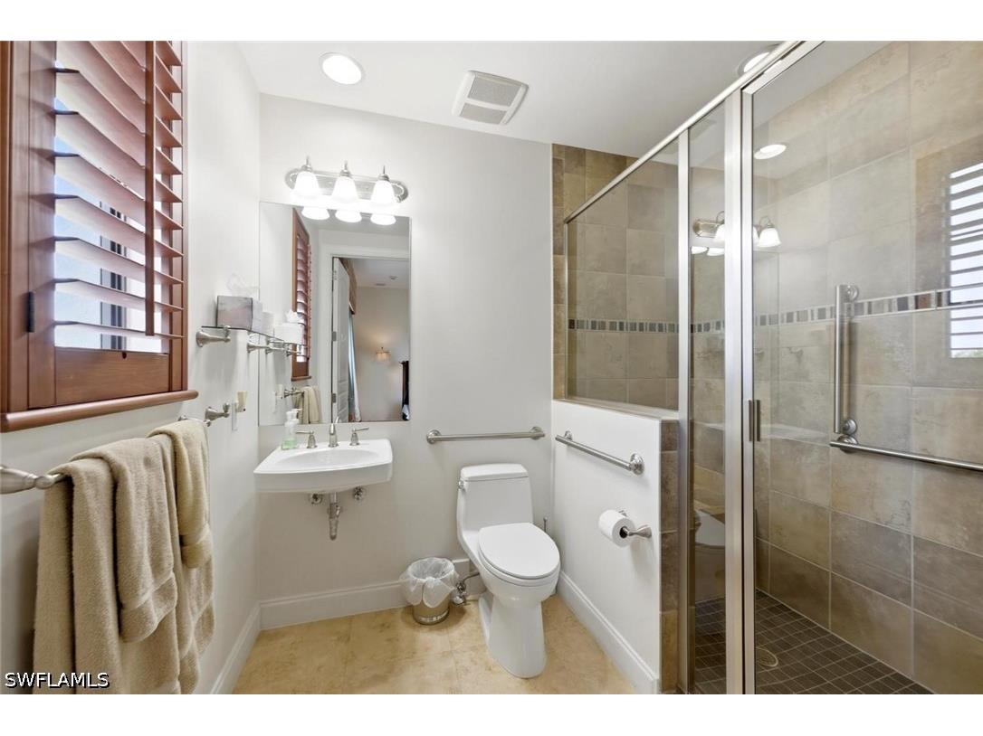 2538 Marquesa Royale Lane #PH 5-301 Naples FL 34109 226014407 image41