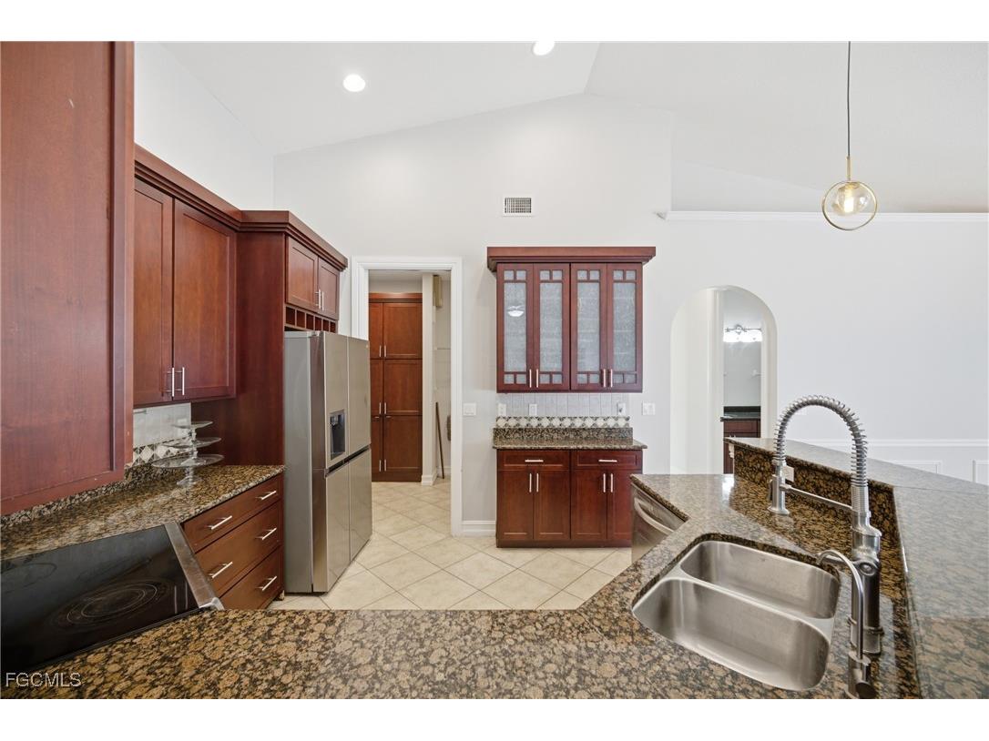 2538 SW 35th Lane Cape Coral FL 33914 2025012466 image14