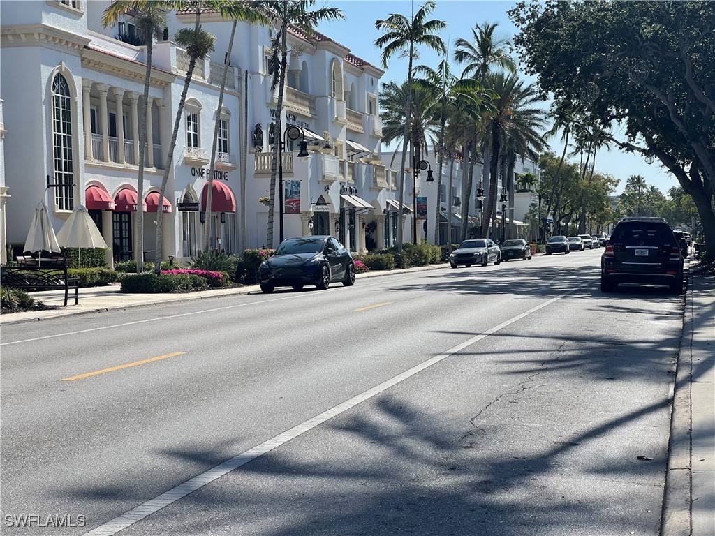 254 6th Avenue S #8 Naples FL 34102 225041354 image43