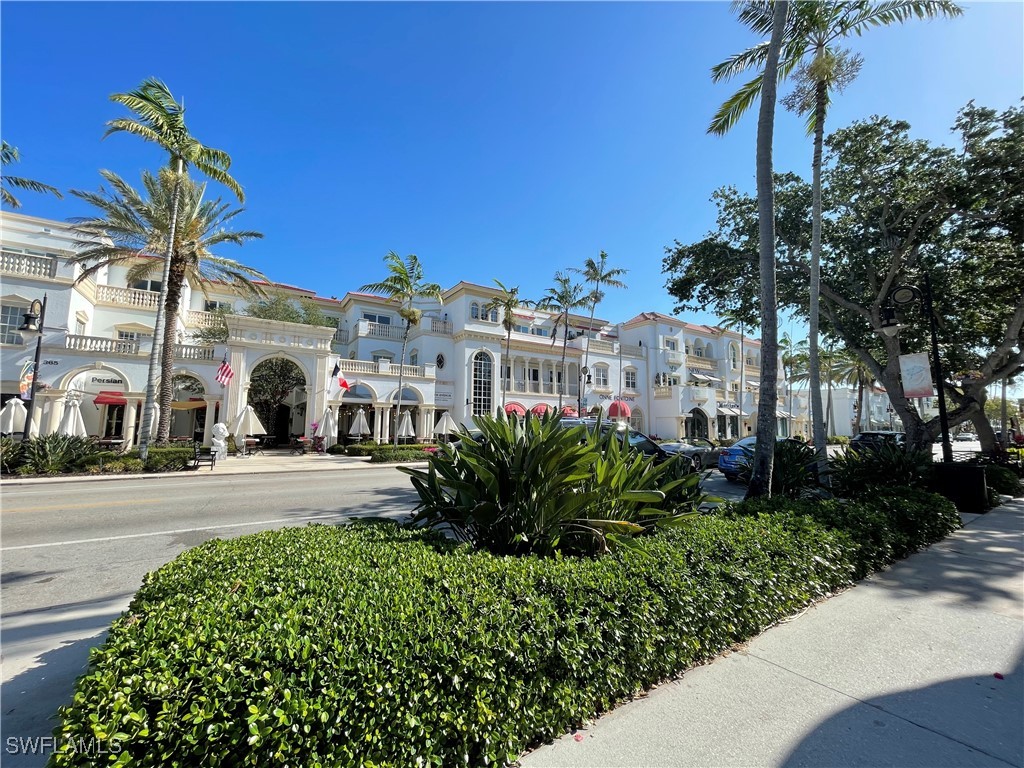 254 6th Avenue S #8 Naples FL 34102 225041354 image45