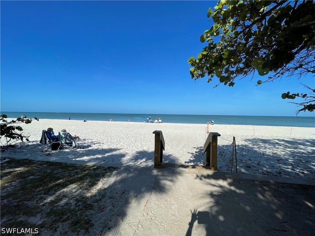 254 6th Avenue S #8 Naples FL 34102 226012853 image39