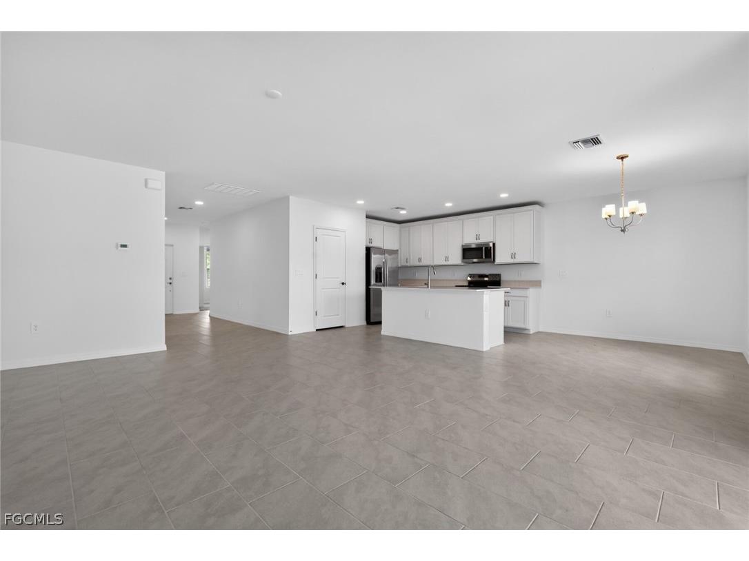 254 Lakeside Breeze Way Lehigh Acres FL 33936 2026012629 image5
