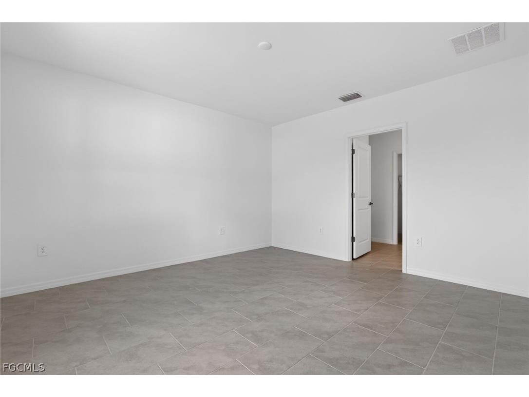 254 Lakeside Breeze Way Lehigh Acres FL 33936 2026012629 image7
