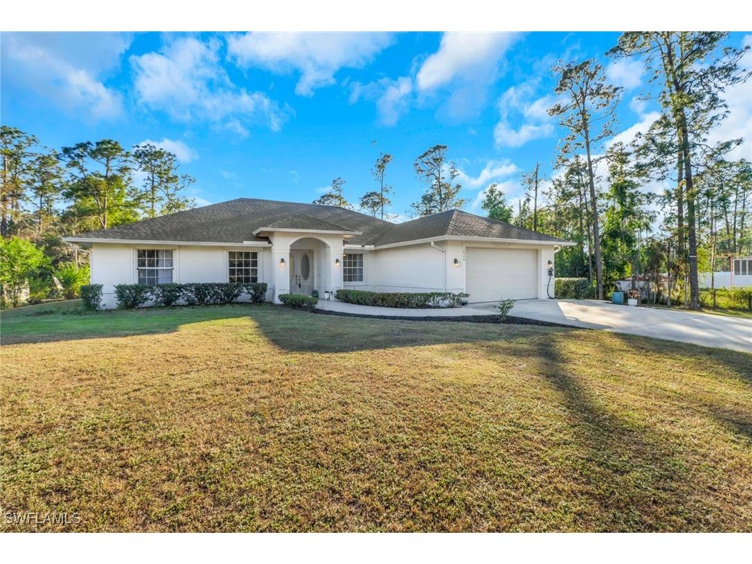 2540 27th Avenue NE Naples FL 34120 225043836 image1