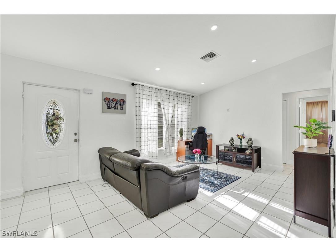 2540 47th Terrace SW Naples FL 34116 226009998 image4