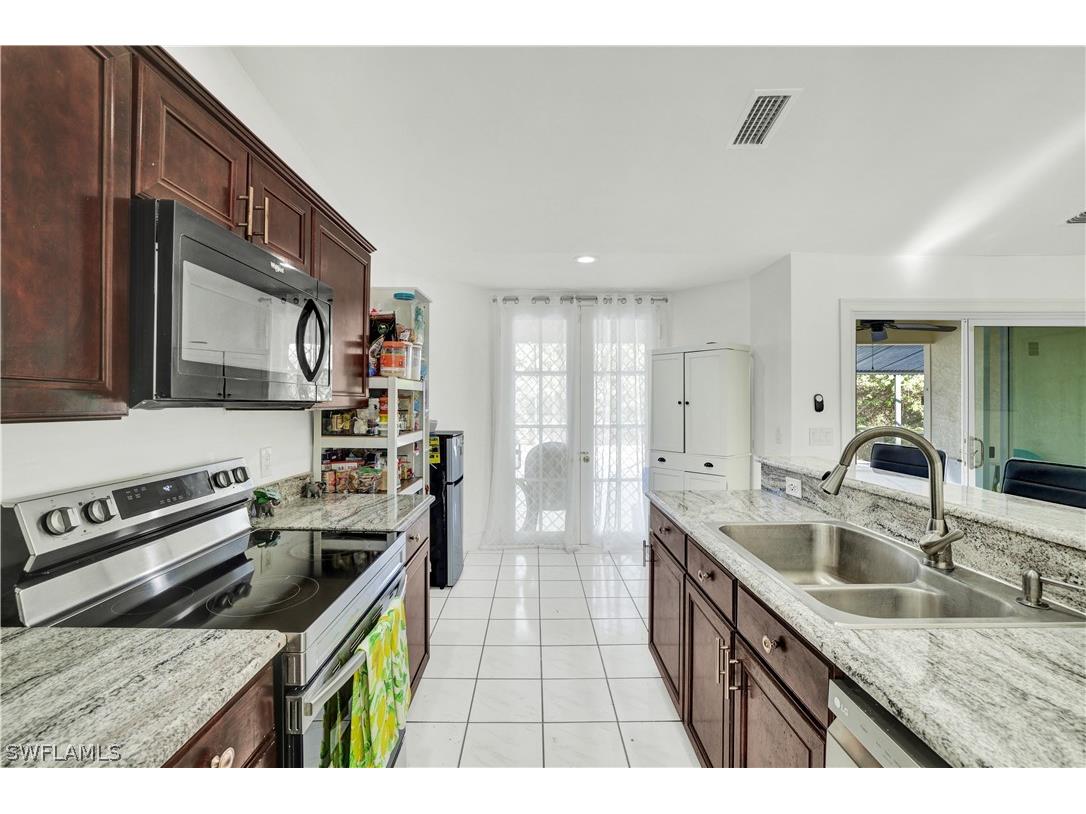 2540 47th Terrace SW Naples FL 34116 226009998 image8
