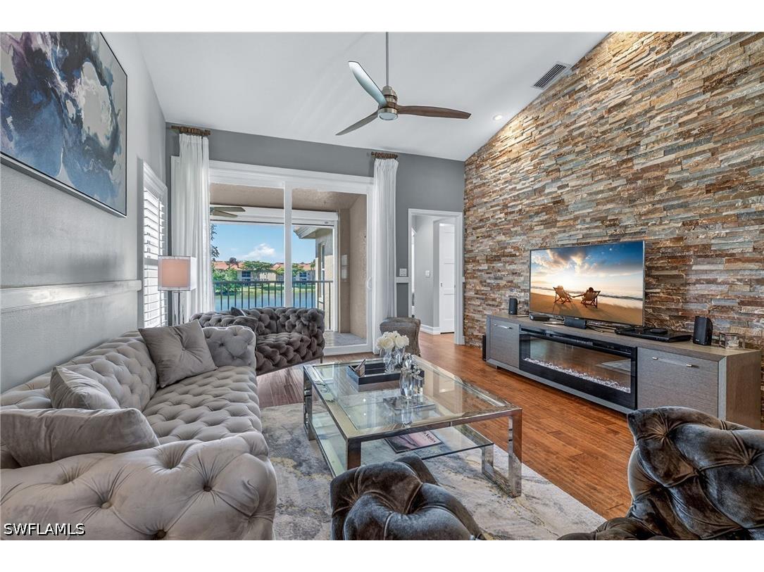 2540 Aspen Creek Lane #201 Naples FL 34119 226017178 image1