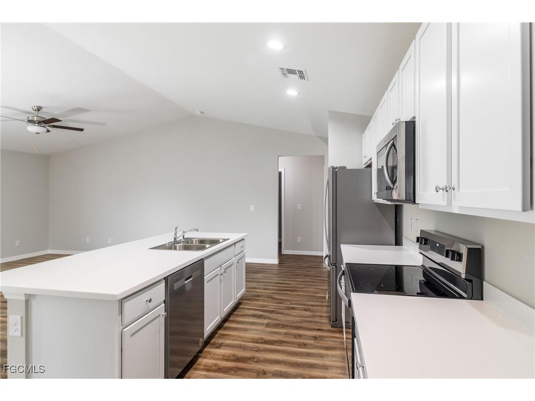 2540 NW 19th Place Cape Coral FL 33993 2025021002 image9