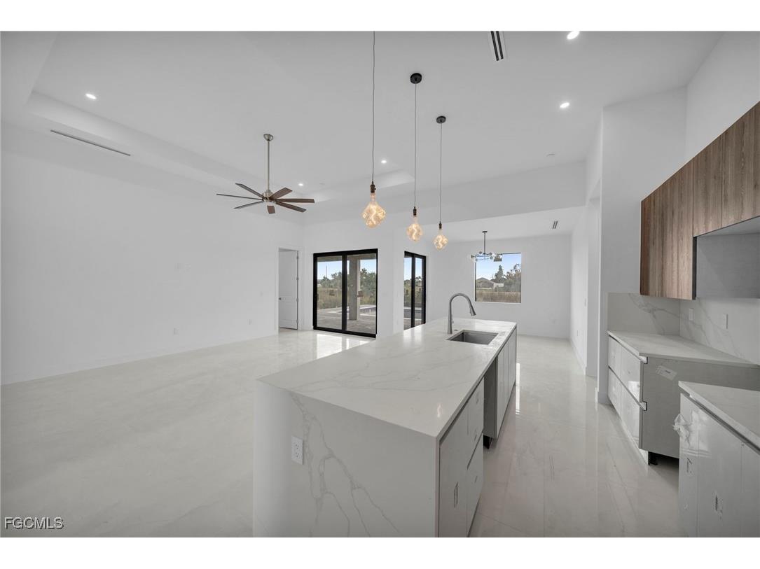 2540 NW 6th Terrace Cape Coral FL 33993 2025022438 image11