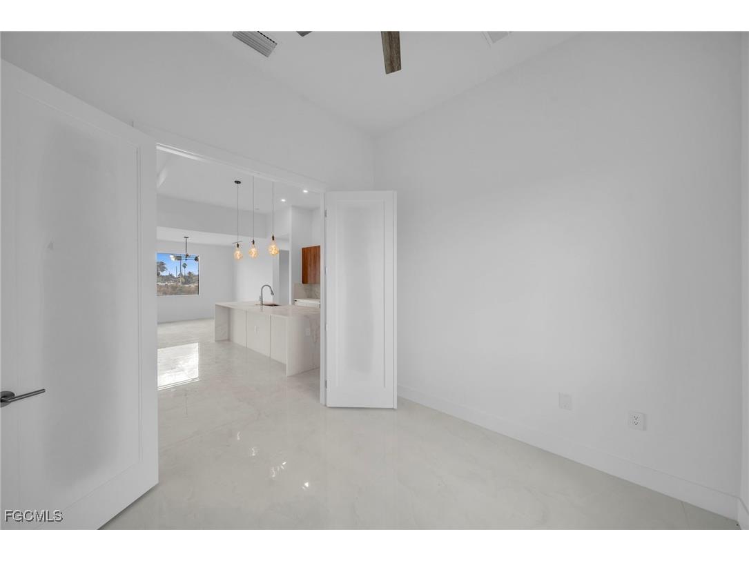 2540 NW 6th Terrace Cape Coral FL 33993 2025022438 image17