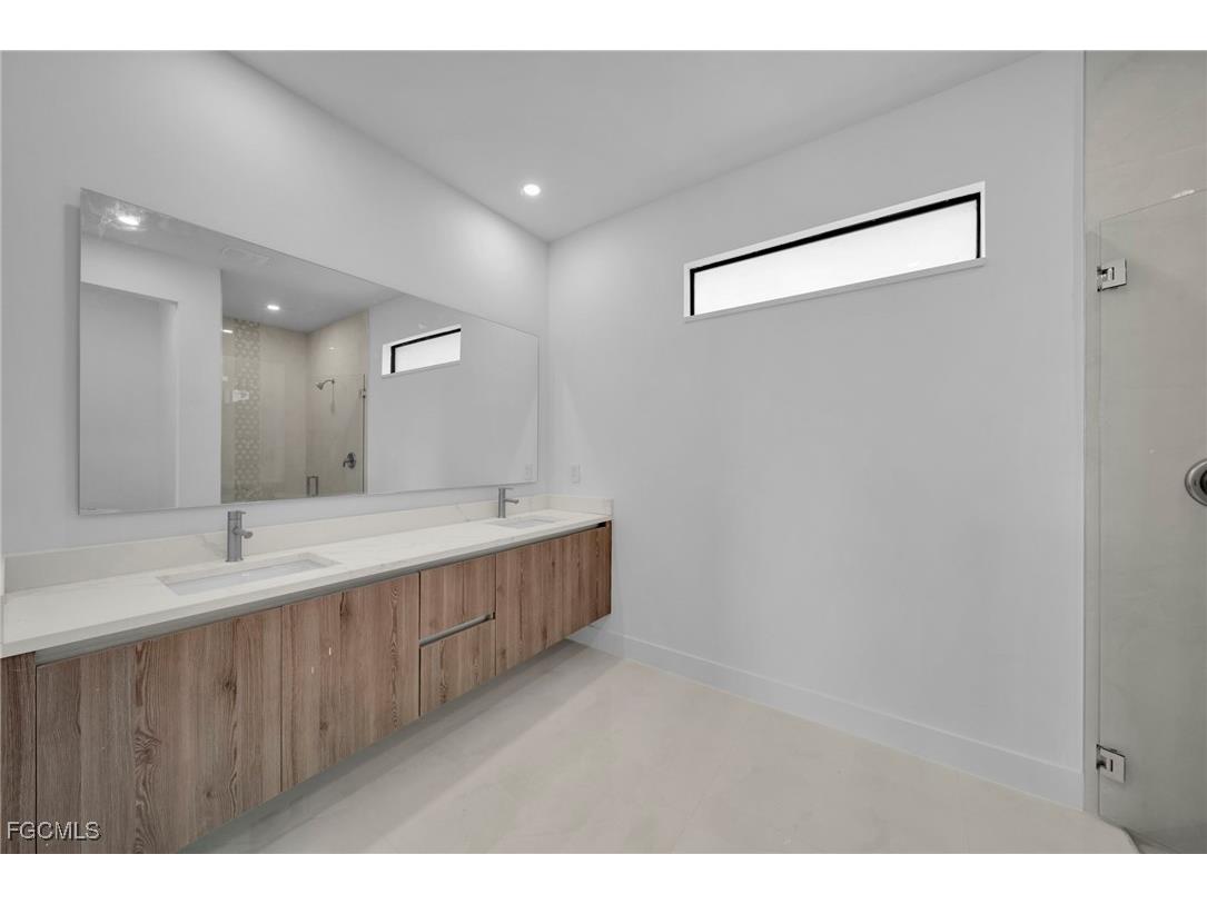 2540 NW 6th Terrace Cape Coral FL 33993 2025022438 image23