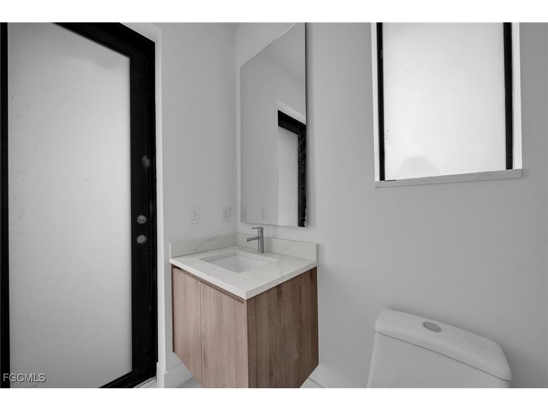 2540 NW 6th Terrace Cape Coral FL 33993 2025022438 image29