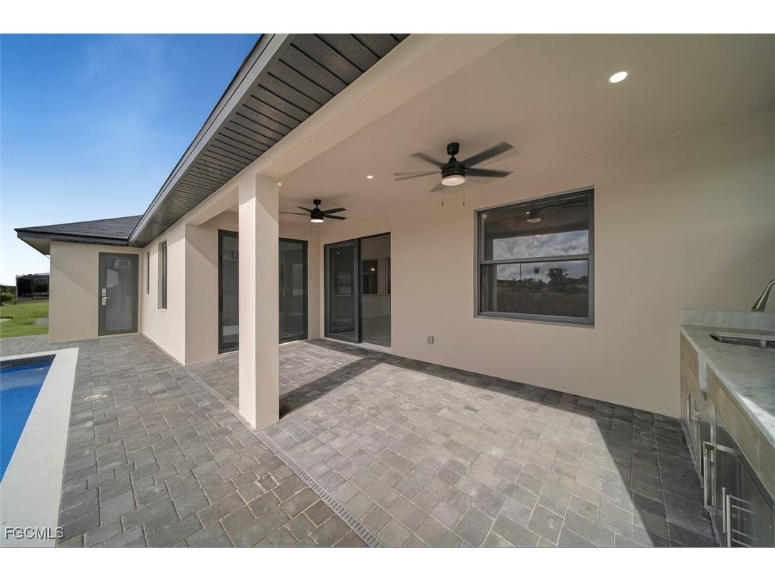 2540 NW 6th Terrace Cape Coral FL 33993 2025022438 image33
