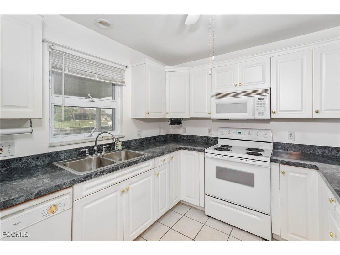 2540 Shelby Parkway Cape Coral FL 33904 2025017600 image13