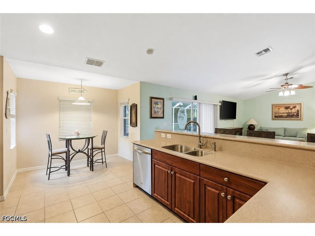 2541 NW 21st Avenue Cape Coral FL 33993 2026029441 image5
