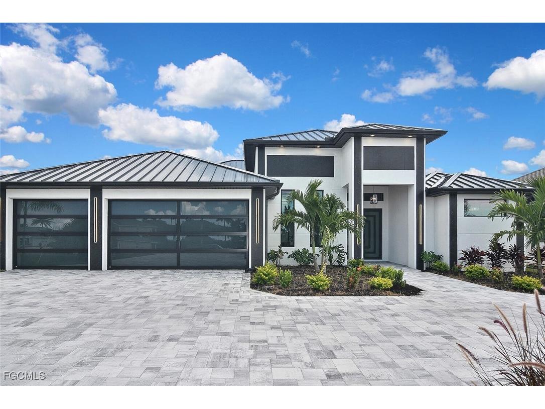 2541 Surfside Boulevard Cape Coral FL 33914 2025012214 image1