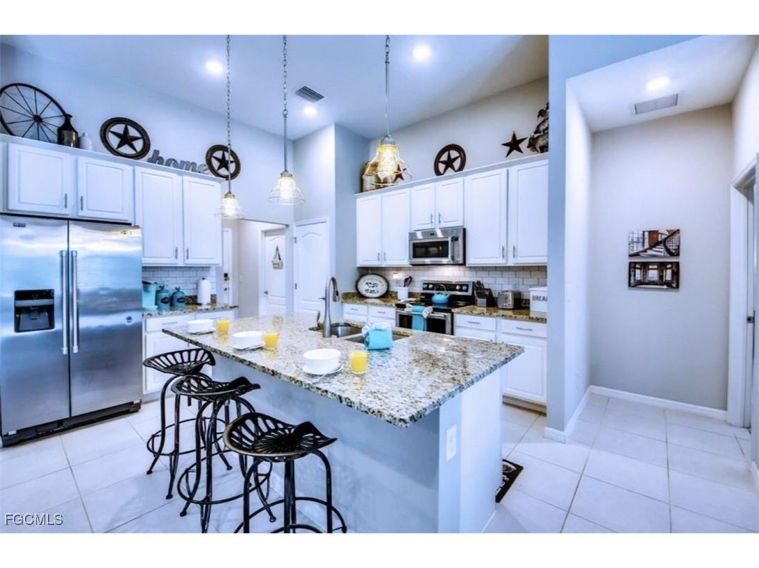 2541 SW 13th Avenue Cape Coral FL 33914 2025020539 image4