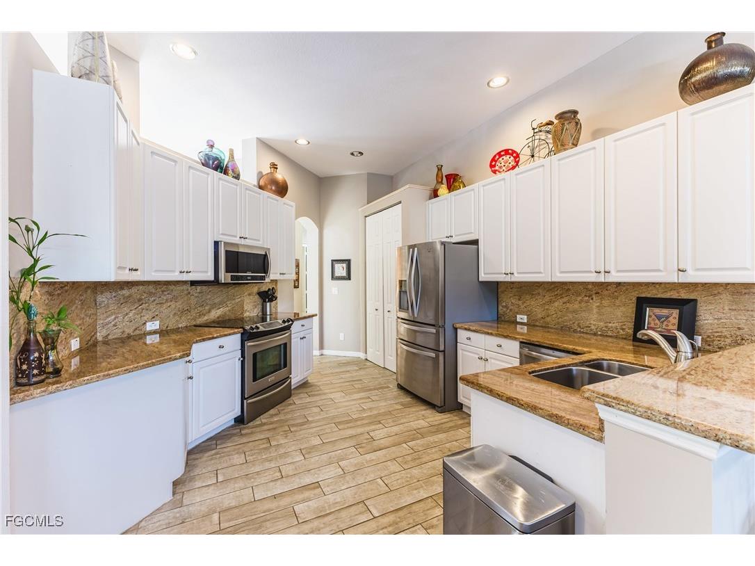 25413 Alicante Drive Bonita Springs FL 34134 2026005876 image12