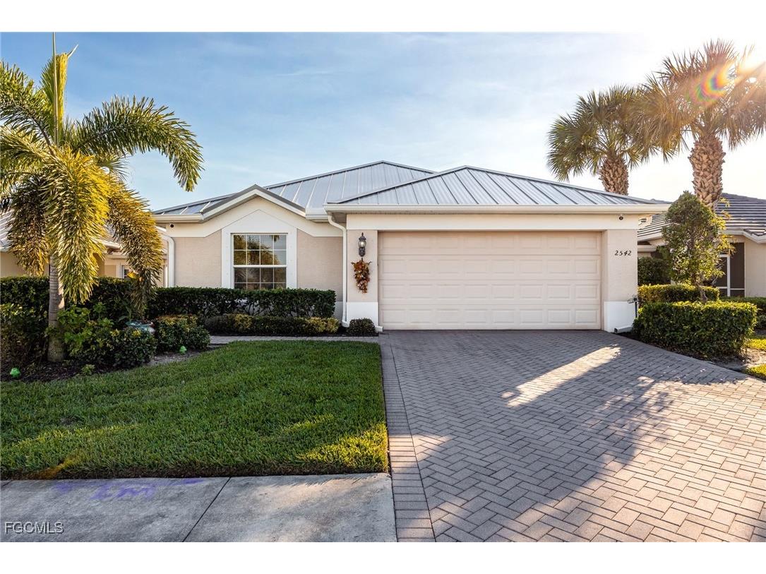 2542 Greendale Place Cape Coral FL 33991 2025020229 image1